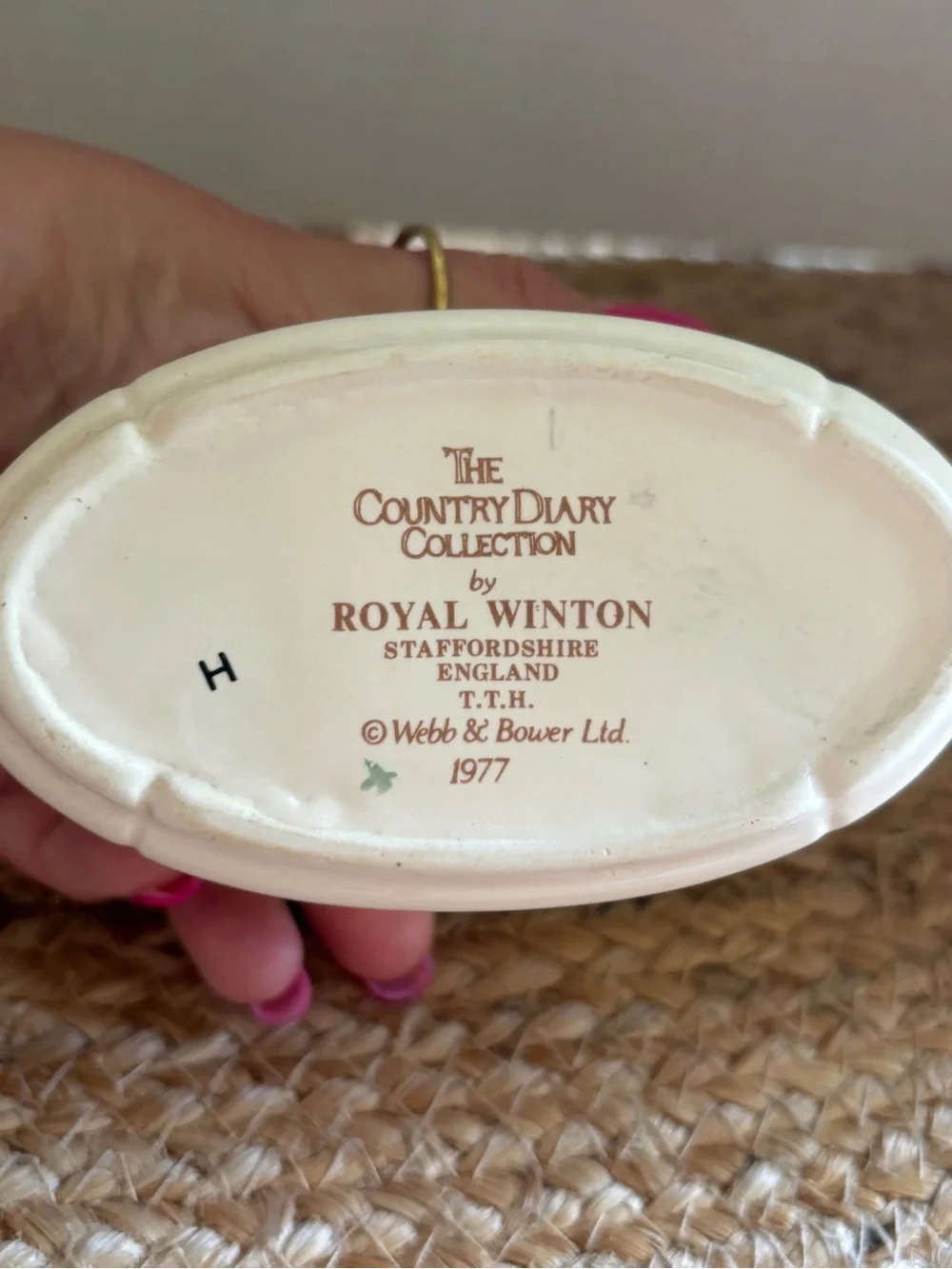 Vintage Royal Winton “The Country Diary Collection toothbrush holder